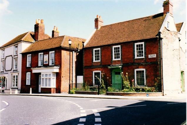 1qs Frontage.jpg
