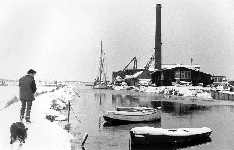 ACQ636-8-2.jpg