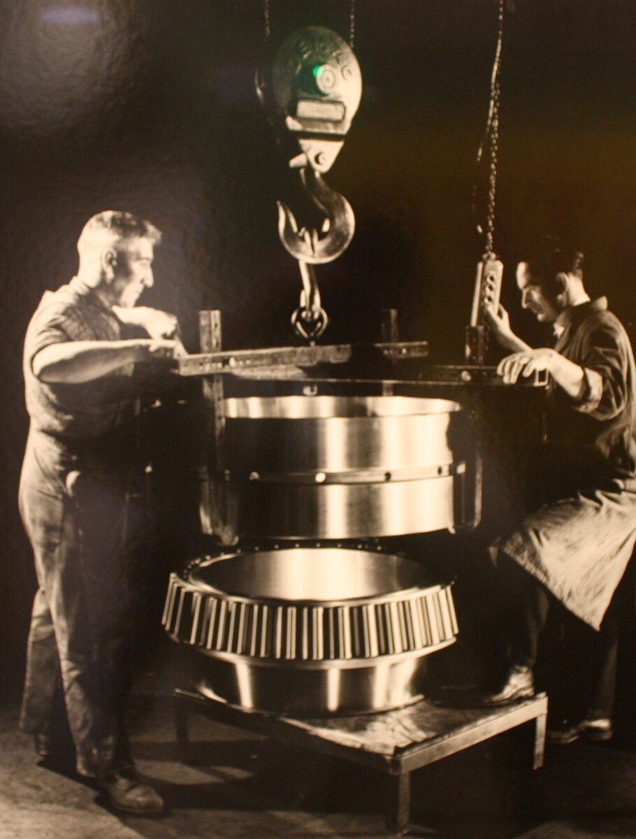 EMHT2084